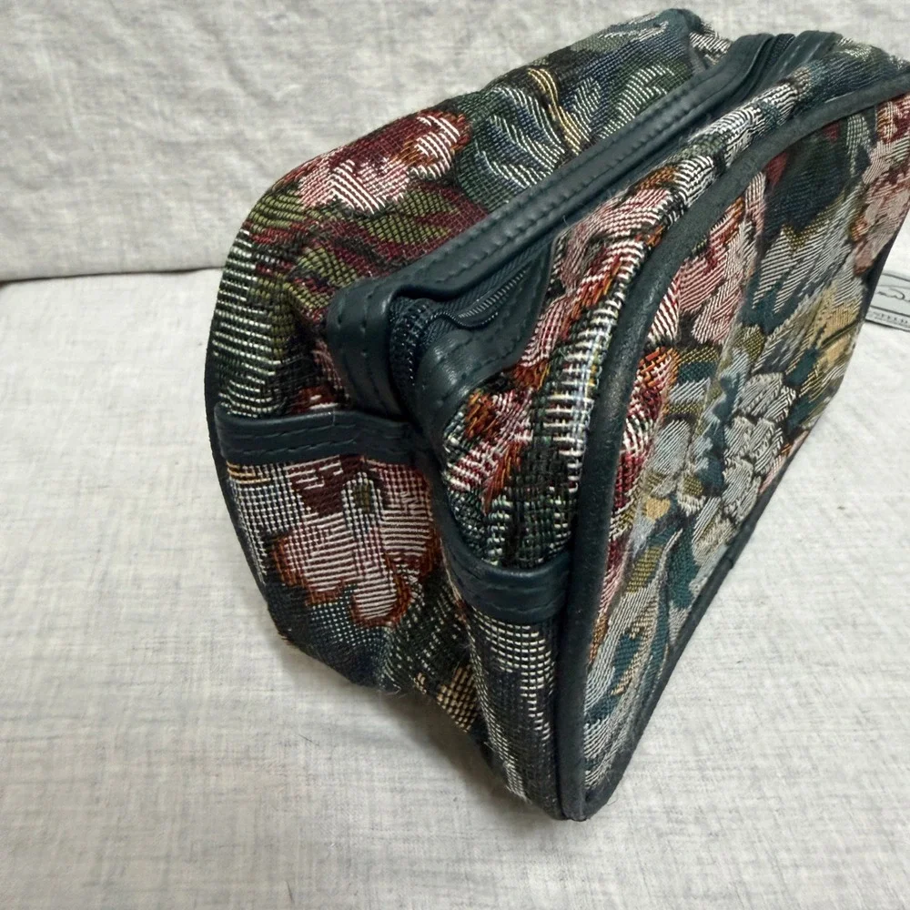 Gloria Vanderbilt Floral Tapestry Cosmetic Bag Toiletry Case GV68010-6 Vintage